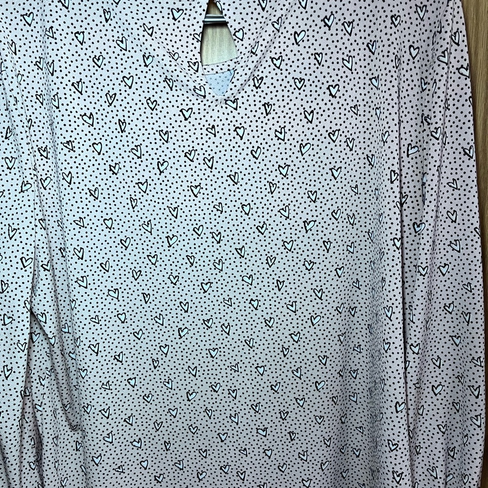 Adrianna Papell Light Pink Long Sleeve Top with Black Heart Print - Picture 5 of 5